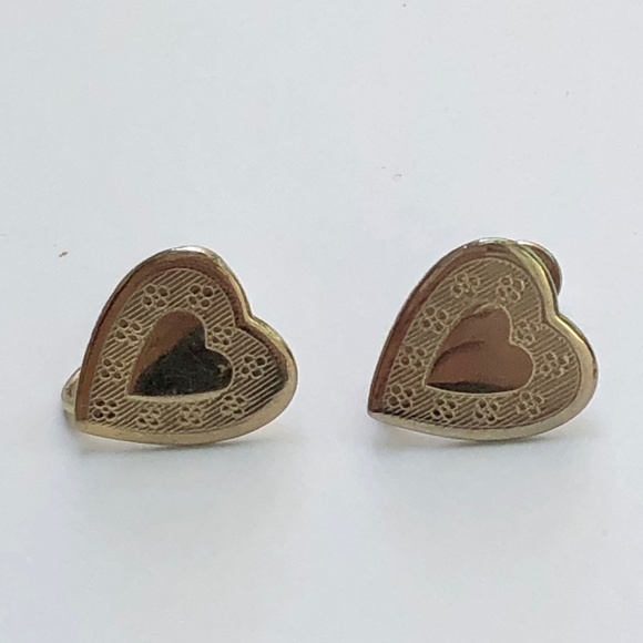 Vintage Gold tone  Heart Earrings with Screw back - Picture 1 of 3